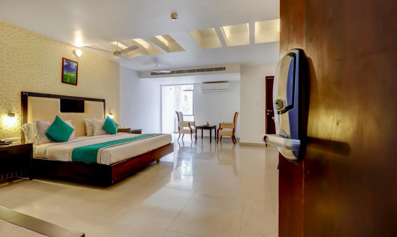 Hotel Luciya Kochi Exterior photo